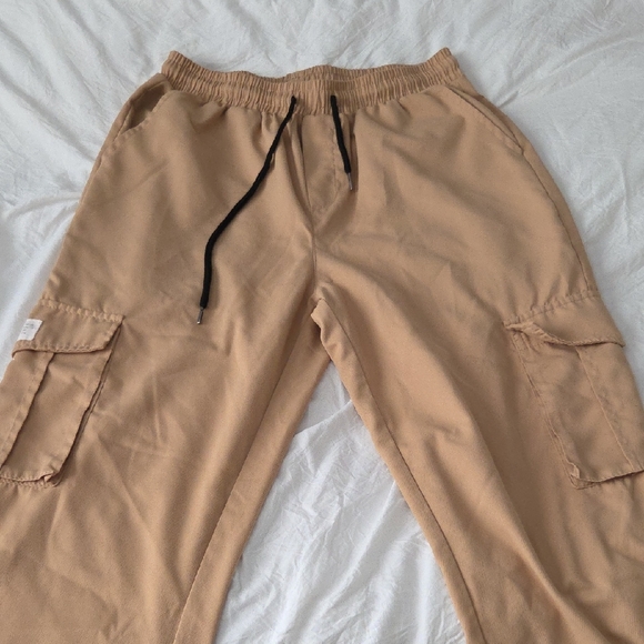 Men's Tan Cargo Pants - Picture 1 of 8